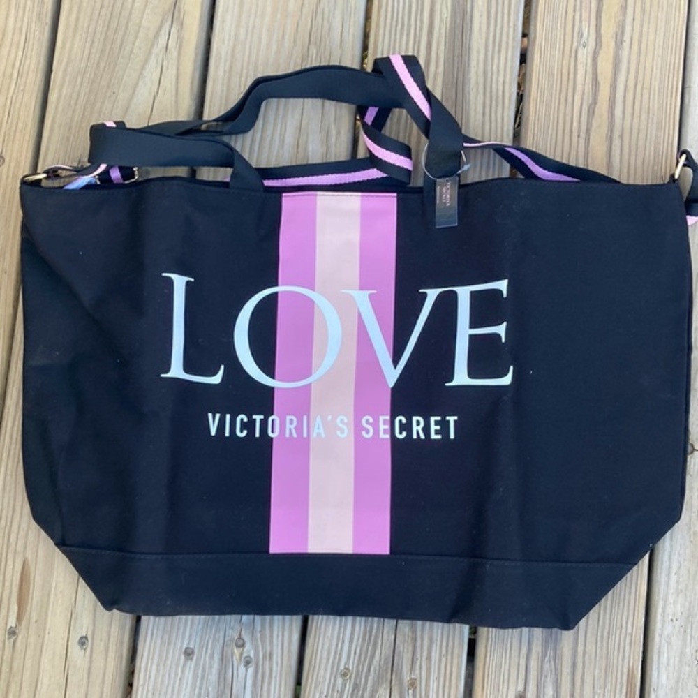 VS: X-Large sized tote NWT